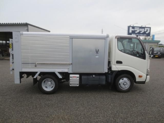 HINO DUTRO 2020 Image 31
