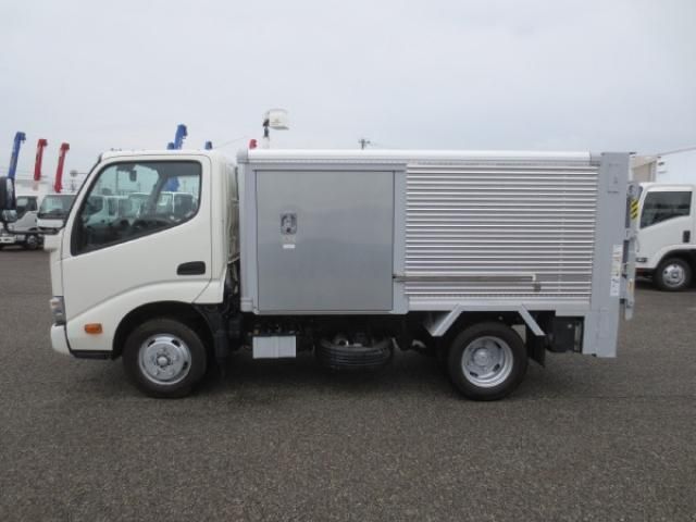 HINO DUTRO 2020 Image 31