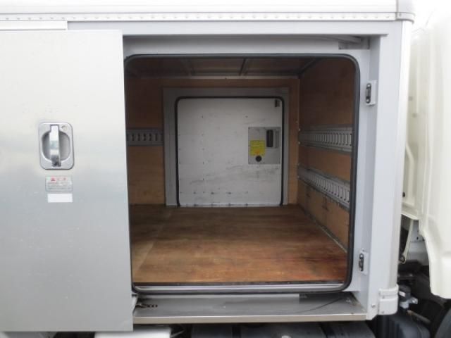 HINO DUTRO 2020 Image 31