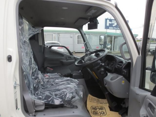 HINO DUTRO 2020 Image 31