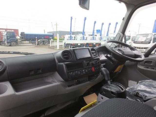 HINO DUTRO 2020 Image 31