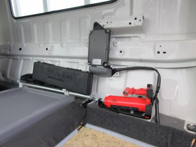 HINO DUTRO 2020 Image 31