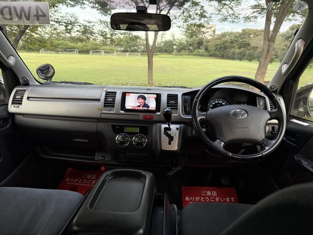 TOYOTA HIACE VAN 4WD 2013 Image 31