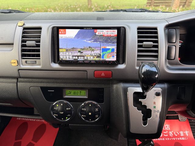 TOYOTA HIACE VAN 4WD 2013 Image 31