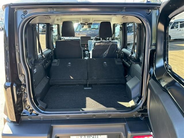 SUZUKI JIMNY NOMADE 2025 Image 31