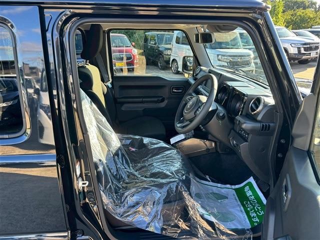 SUZUKI JIMNY NOMADE 2025 Image 31