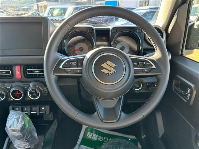 SUZUKI JIMNY NOMADE 2025 Image 31