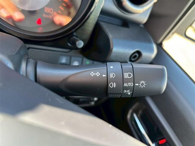 SUZUKI JIMNY NOMADE 2025 Image 31