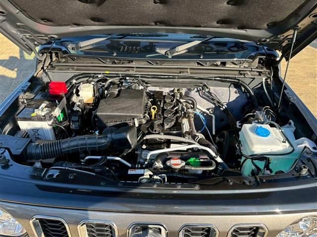 SUZUKI JIMNY NOMADE 2025 Image 31