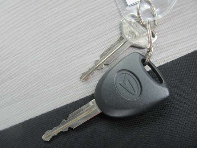 DAIHATSU MIRA E:S 4WD 2020 Image 31