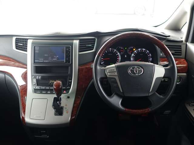TOYOTA VELLFIRE 2010 Image 31
