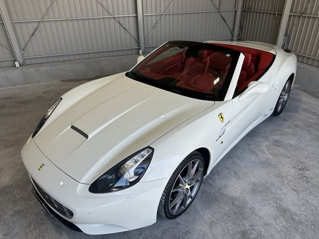 FERRARI CALIFORNIA 3 2013 Image 31