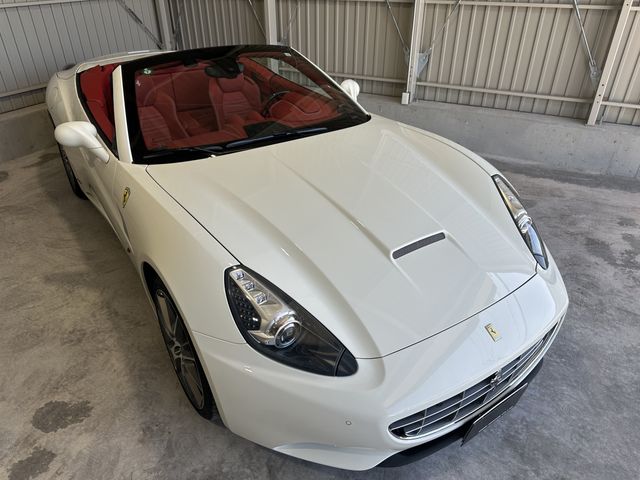 FERRARI CALIFORNIA 3 2013 Image 31