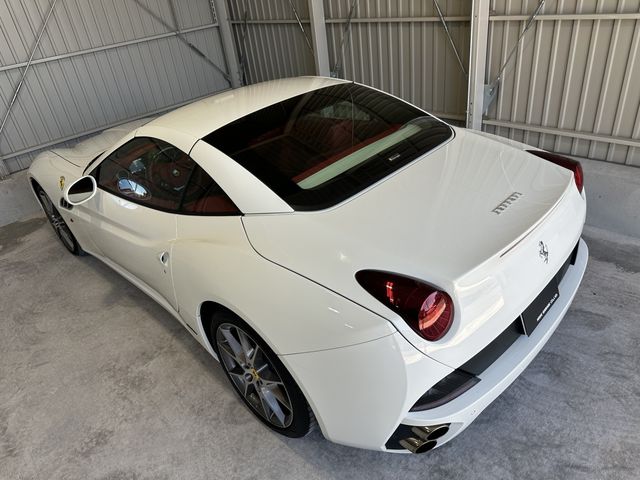 FERRARI CALIFORNIA 3 2013 Image 31