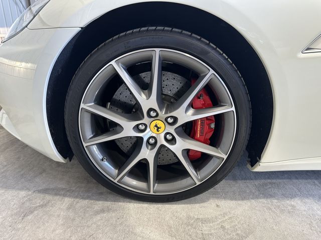 FERRARI CALIFORNIA 3 2013 Image 31