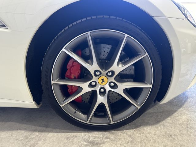 FERRARI CALIFORNIA 3 2013 Image 31