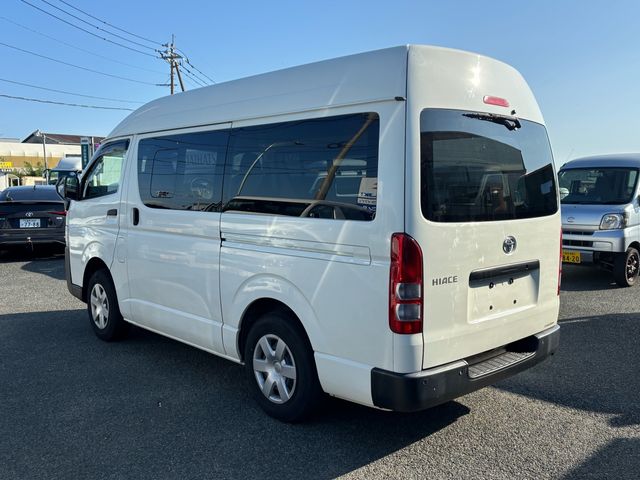 TOYOTA HIACE VAN 4WD 2021 Image 31