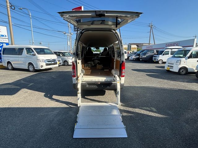 TOYOTA HIACE VAN 4WD 2021 Image 31