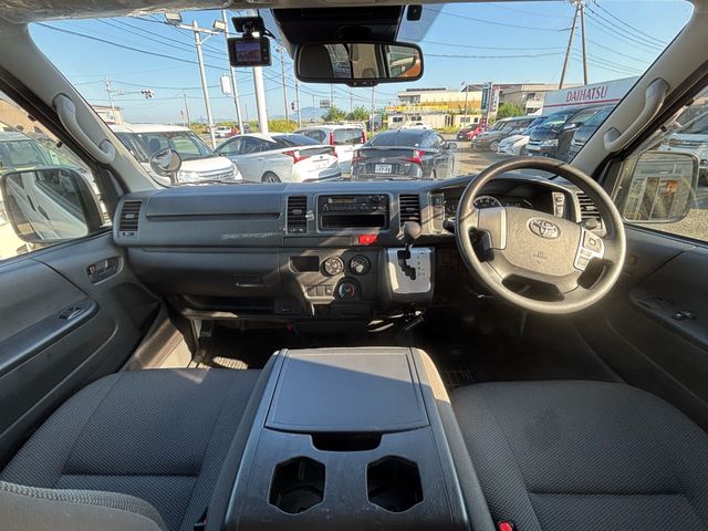 TOYOTA HIACE VAN 4WD 2021 Image 31