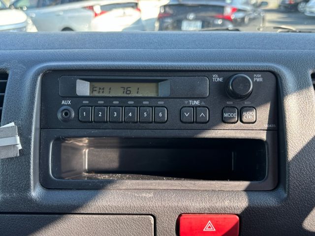 TOYOTA HIACE VAN 4WD 2021 Image 31