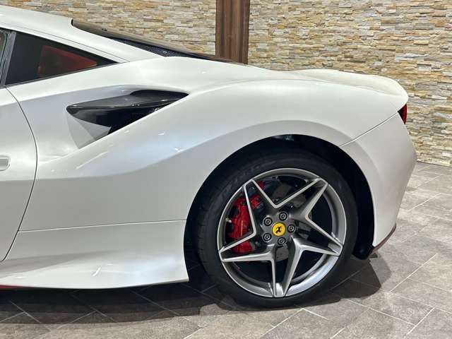 FERRARI F8 TRIBUTO 2021 Image 31