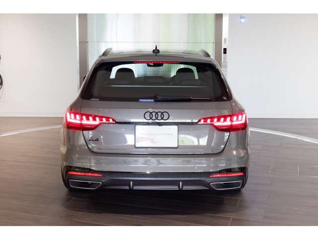 AUDI A4 AVANT 2023 Image 31