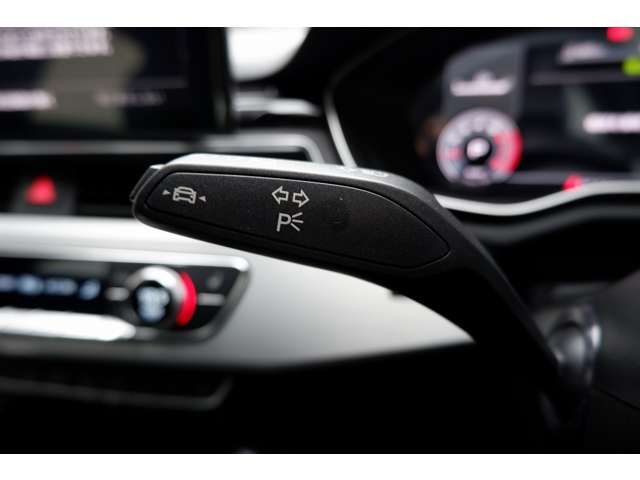 AUDI A4 AVANT 2023 Image 31