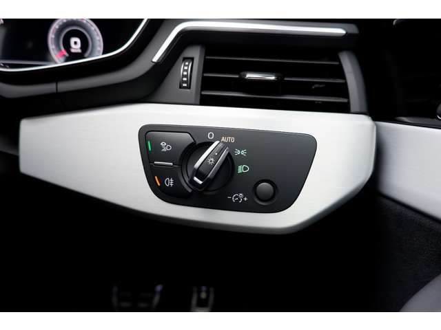 AUDI A4 AVANT 2023 Image 31