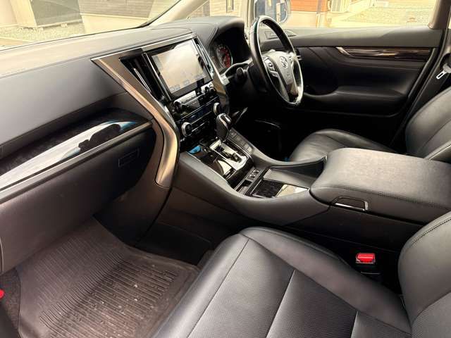 TOYOTA ALPHARD 2018 Image 31