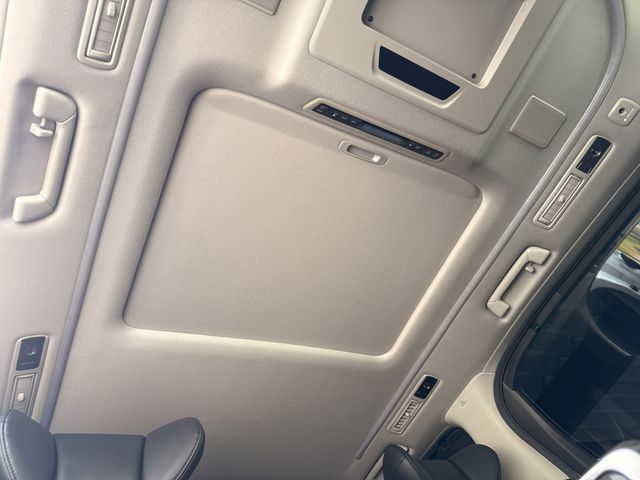 TOYOTA ALPHARD 2018 Image 31