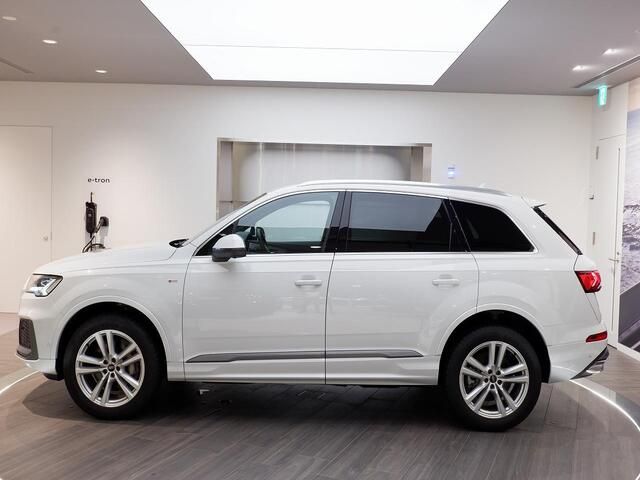 AUDI Q7 2025 Image 31