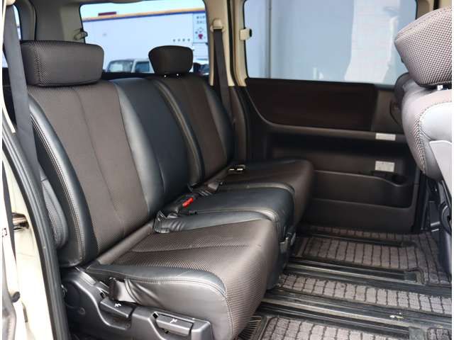 NISSAN ELGRAND 2006 Image 31