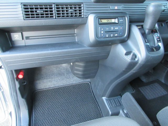 HONDA N-VAN 2019 Image 31