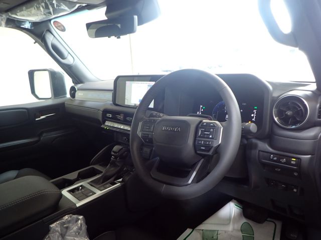 TOYOTA LANDCRUISER 250 2025 Image 31