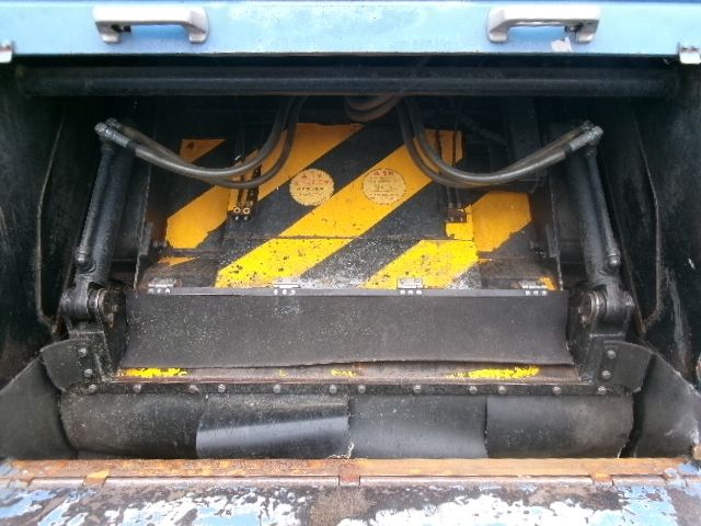 HINO DUTRO 2013 Image 31