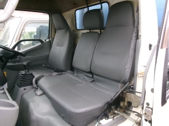 HINO DUTRO 2013 Image 31