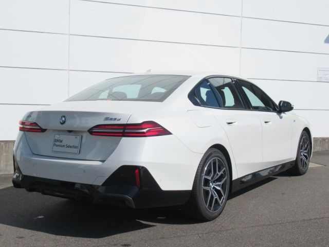 BMW 5SERIES SEDAN 2025 Image 31