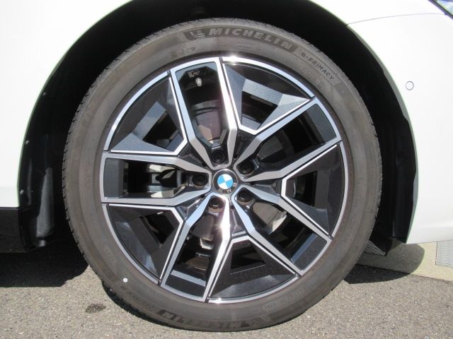 BMW 5SERIES SEDAN 2025 Image 31