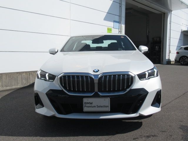 BMW 5SERIES SEDAN 2025 Image 31