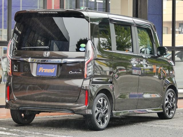 HONDA N BOX CUSTOM 2020 Image 31