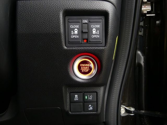 HONDA N BOX CUSTOM 2020 Image 31