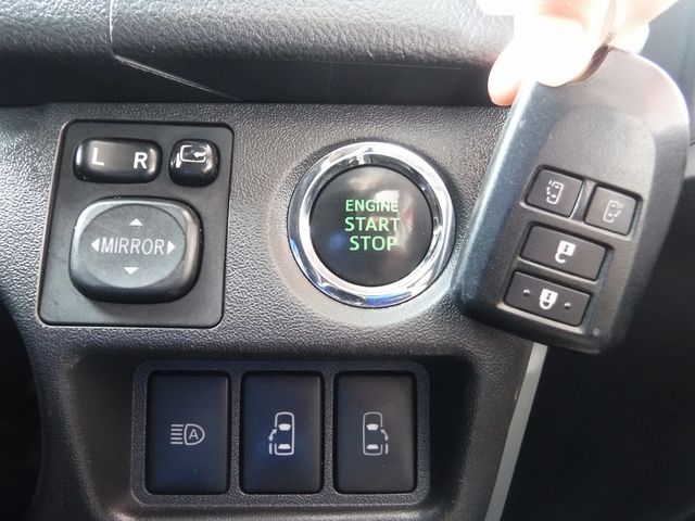 TOYOTA HIACE VAN 4WD 2019 Image 31