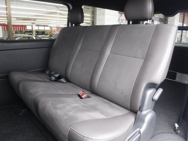 TOYOTA HIACE VAN 4WD 2019 Image 31