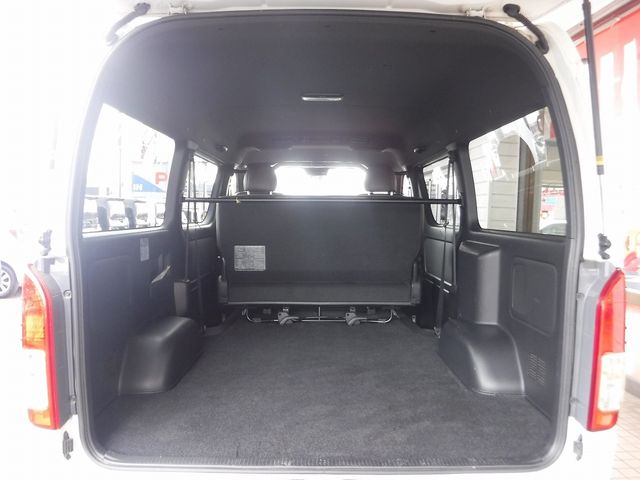 TOYOTA HIACE VAN 4WD 2019 Image 31