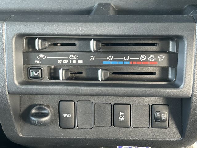 DAIHATSU HIJET TRUCK 4WD 2021 Image 31