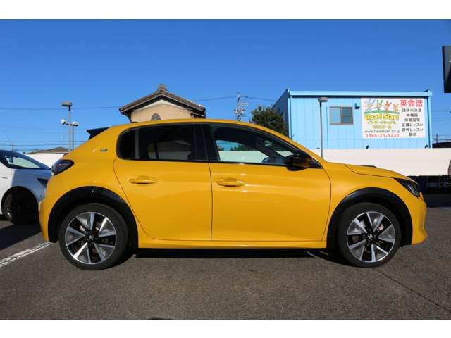 PEUGEOT E-208 2022 Image 31