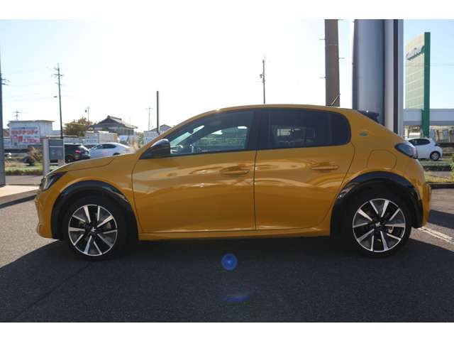 PEUGEOT E-208 2022 Image 31