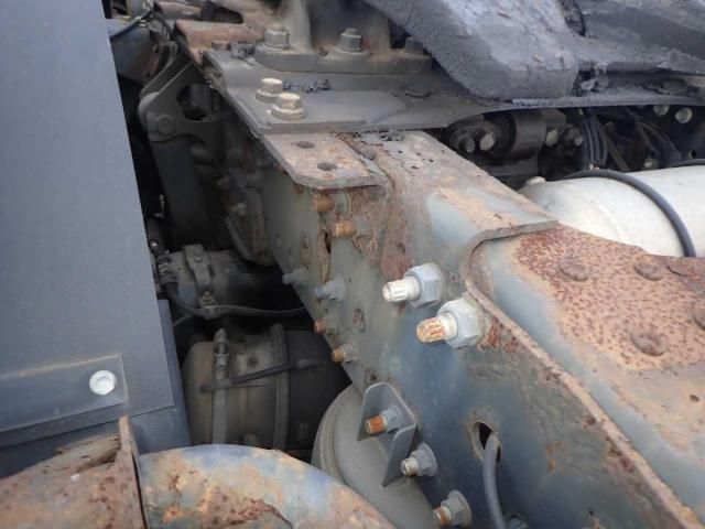 HINO PROFIA 2015 Image 31