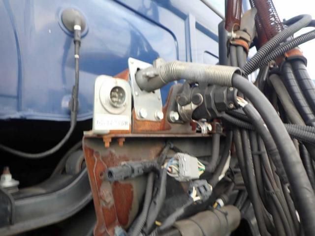 HINO PROFIA 2015 Image 31