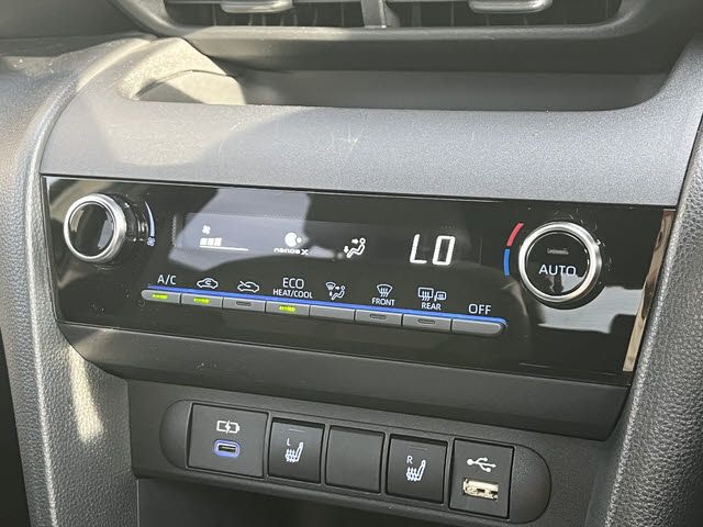 TOYOTA YARIS CROSS HYBRID 2023 Image 31